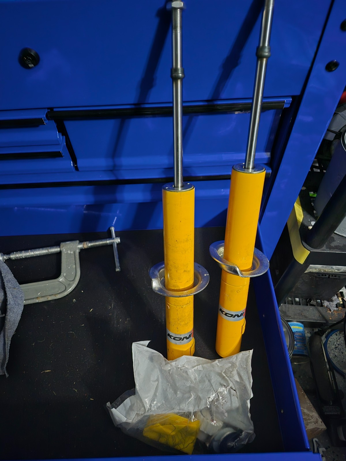 (2) Koni 1152SPORT Sport Yellow 8041 Externally Adj. Twin-Tube Low Pressure Gas (2) Koni 1152SPORT Sport Yellow 8041 Externally Adj. Twin-Tube Low Pressure Gas