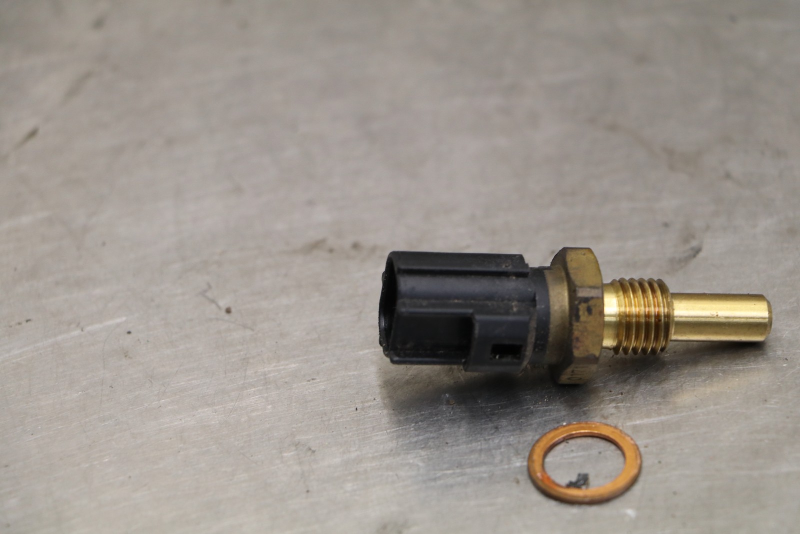 03-06 SUZUKI SV650 AIR INTAKE TEMPERATURE TEMP SENSOR