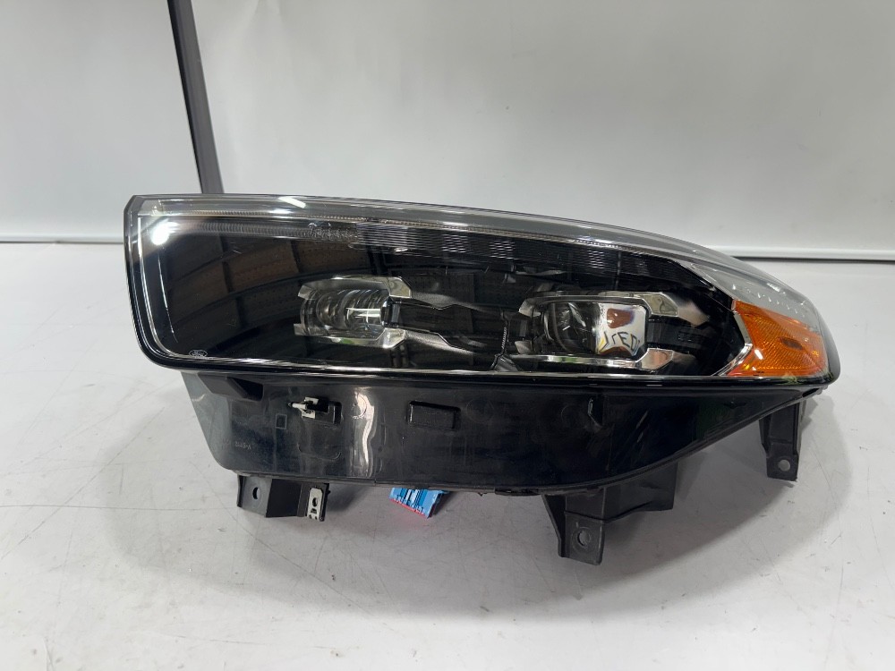 2021 FORD EXPLORER LEFT HEADLIGHT ASSEMBLY OEM GENUINE LB5B13W030CN MB5Z13008AH