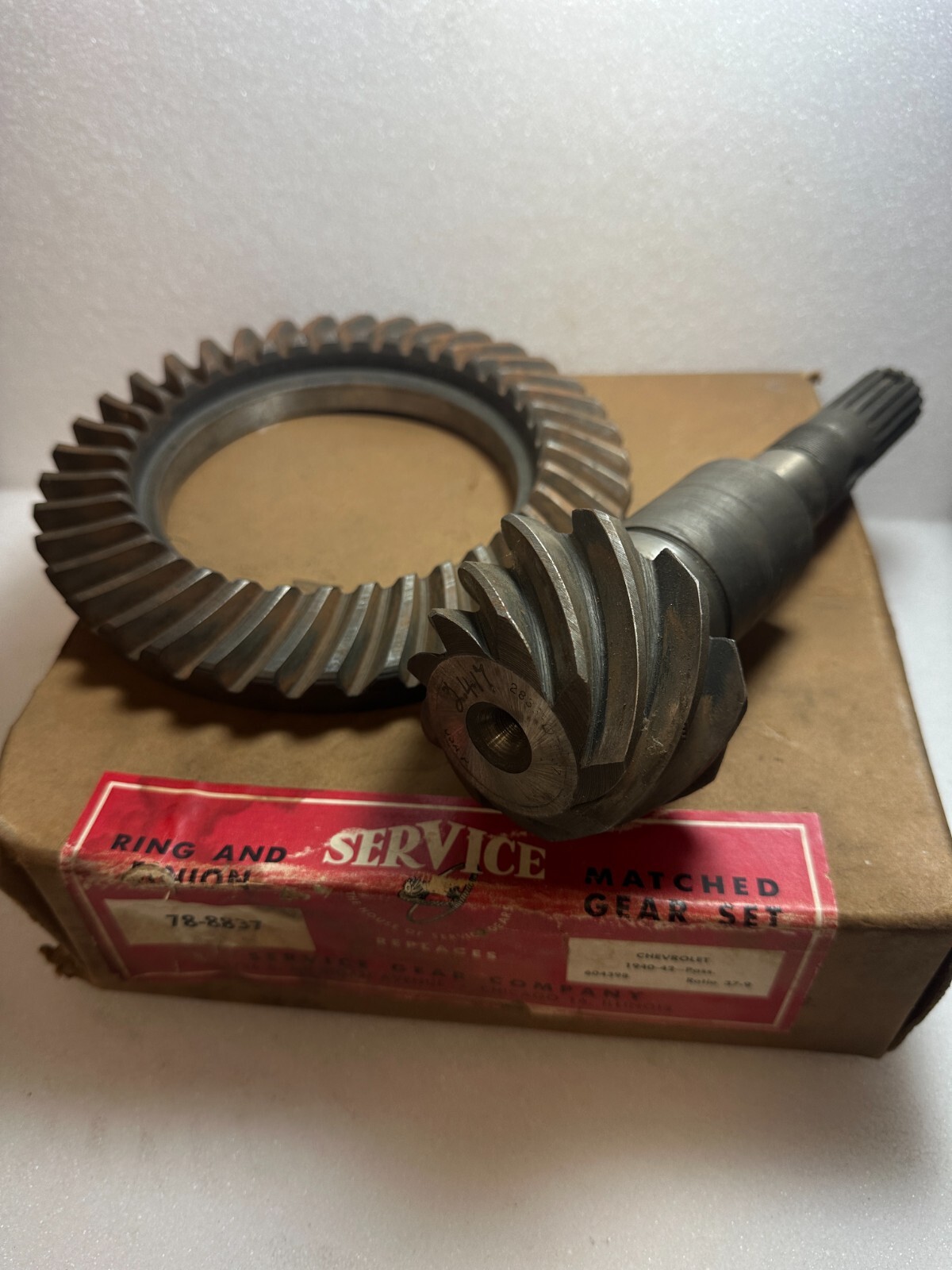 NOS 1940-42 Pass CHEVROLET REAR GM RING & PINION GEAR SET #604398 Ratio 37-9 NOS 1940-42 Pass CHEVROLET REAR GM RING & PINION GEAR SET #604398 Ratio 37-9