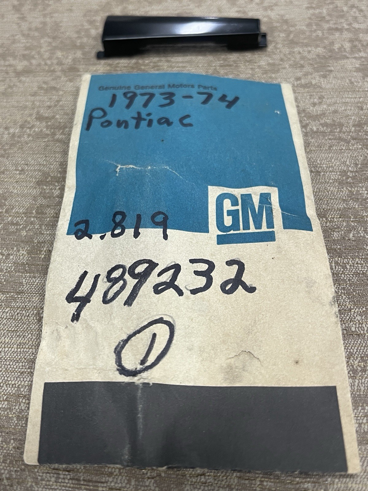 NOS 1973-74 Pontiac Firebird Grand Prix Trans AM DeluxeSteeringWheel Horn Button