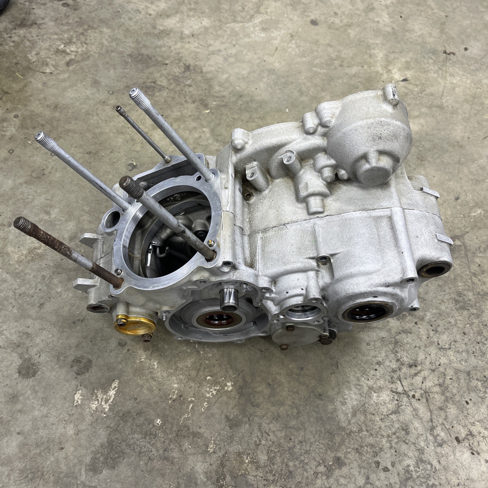 ✅ 2011 2012 KTM 350 SXF OEM LEFT RIGHT ENGINE MOTOR CRANKCASE CRANK CASES BLOCK ✅ 2011 2012 KTM 350 SXF OEM LEFT RIGHT ENGINE MOTOR CRANKCASE CRANK CASES BLOCK
