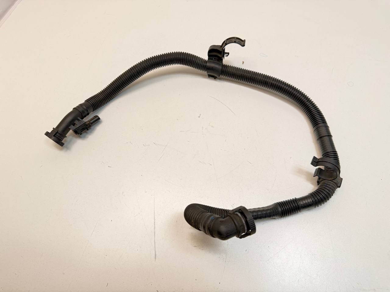2013-15 VW Passat 1.8L - Secondary AIR PUMP HOSE / LINE 5C0131128C / 06K906052