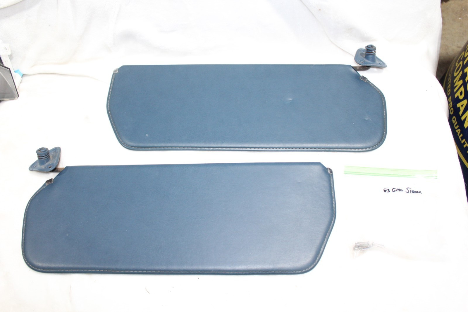 73-87 Chevy SILVERADO Gmc SIERRA Sunvisors w/ Sun Visor Screws K5 Blazer BLUE 73-87 Chevy SILVERADO Gmc SIERRA Sunvisors w/ Sun Visor Screws K5 Blazer BLUE