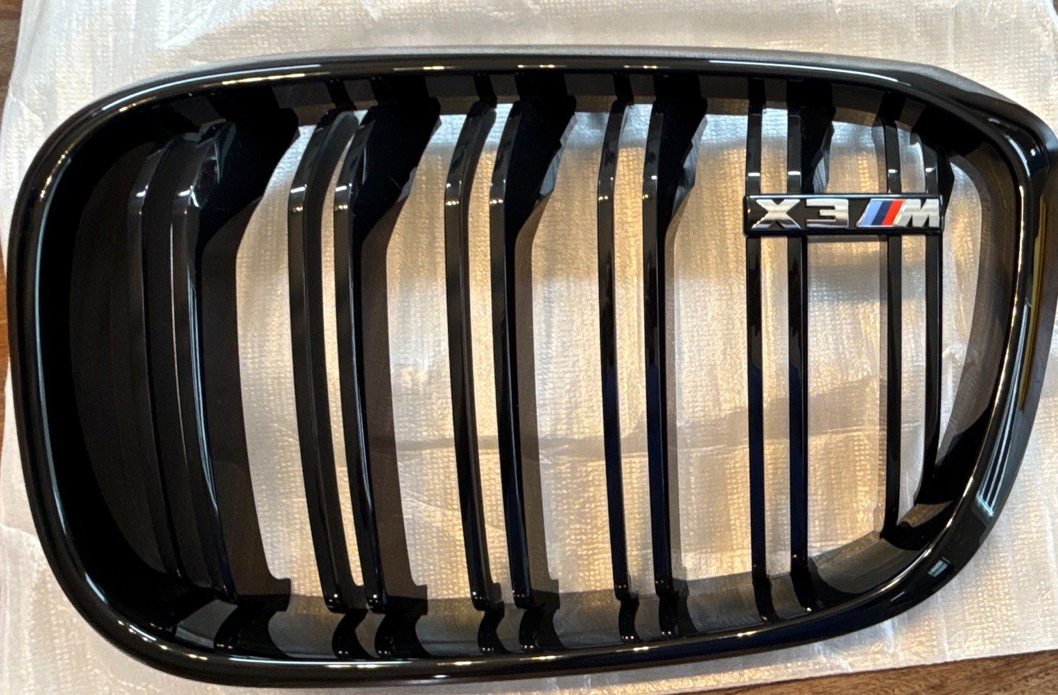 BMW OEM 51-11-8-098-087 F97 X3 M Gloss Black Front Kidney Grille - Left BMW OEM 51-11-8-098-087 F97 X3 M Gloss Black Front Kidney Grille - Left