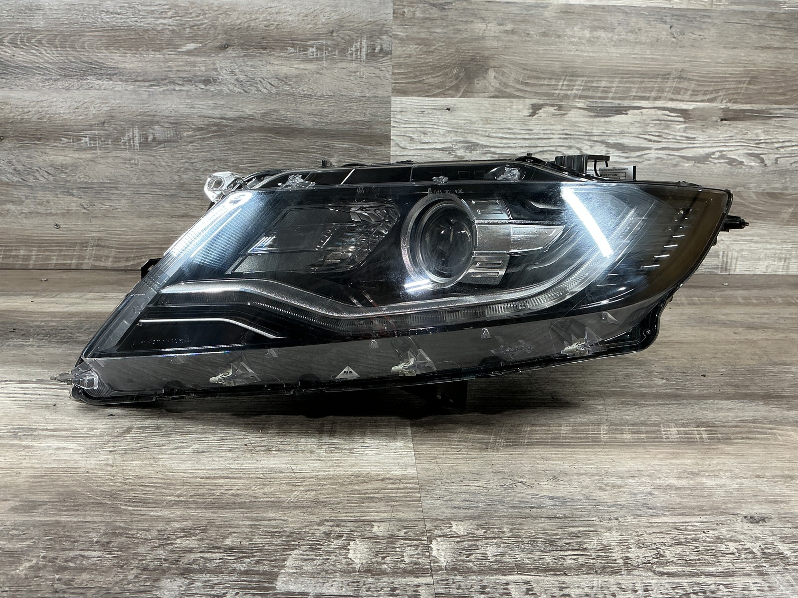 USED - 2016-2018 Lincoln MKX L Headlamp Xenon - OEM USED - 2016-2018 Lincoln MKX L Headlamp Xenon - OEM