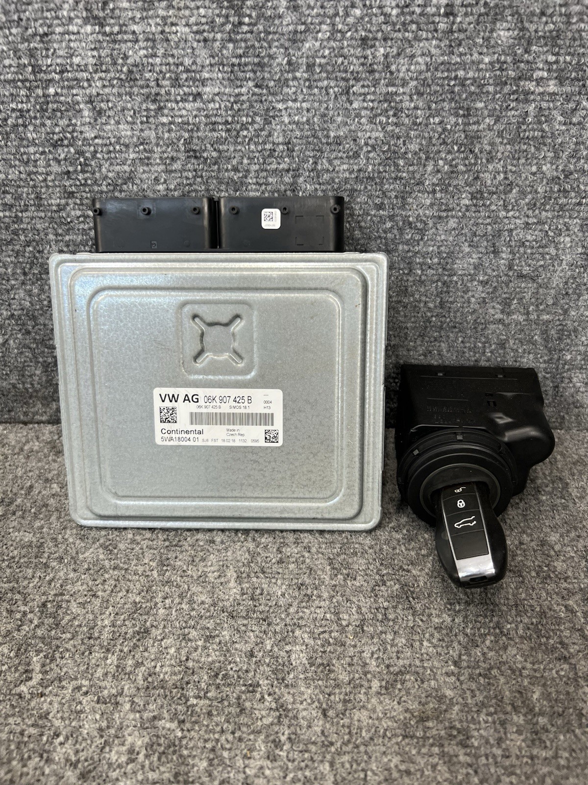 2015-2018 PORSCHE MACAN 2.0L TURBO ECU ENGINE CONTROL MODULE W/ KEYS OEM