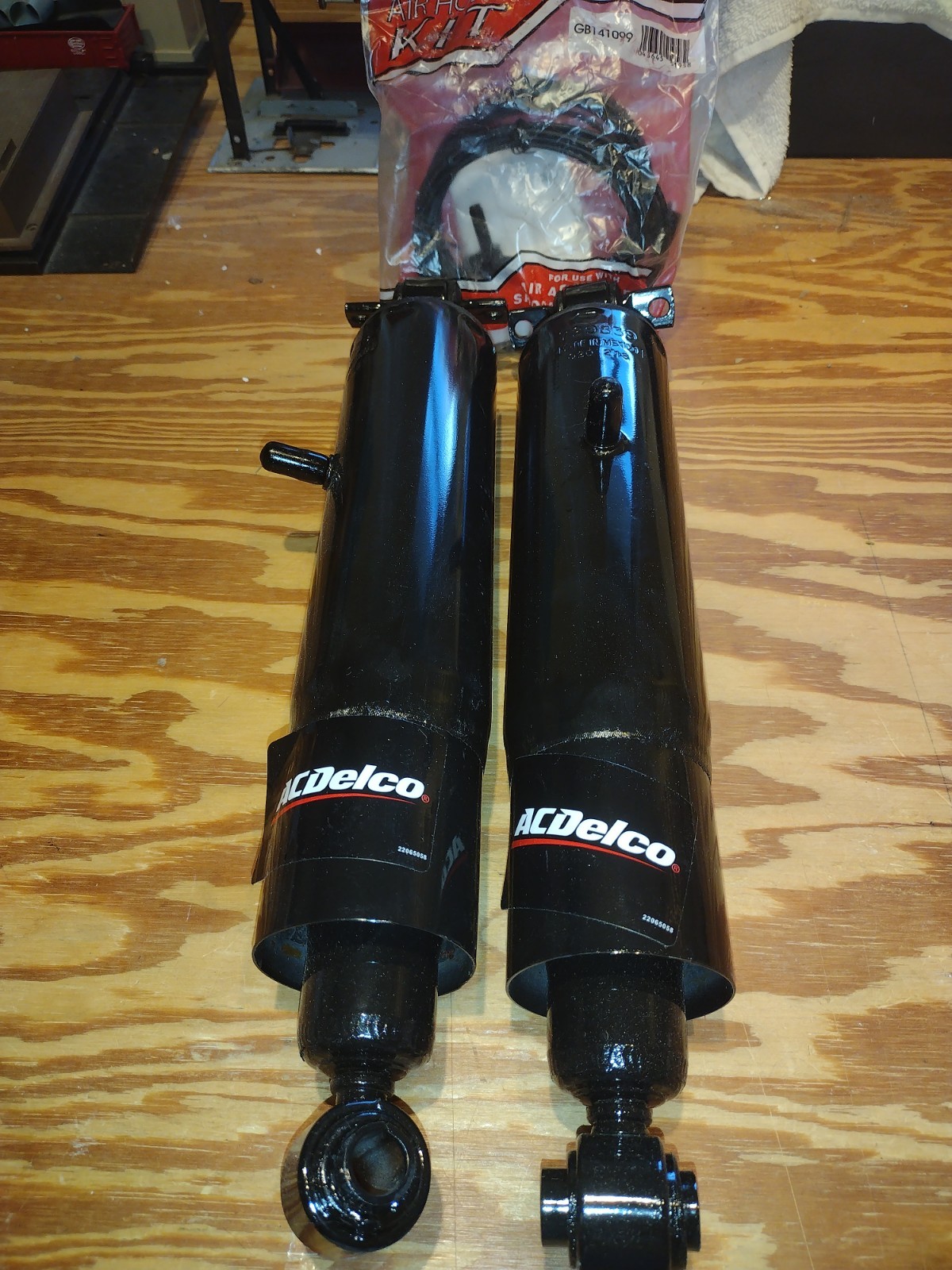 For 1988-1999 Chevrolet C1500 Shock Absorber Rear AC Delco 13891SZTW 1990 1997