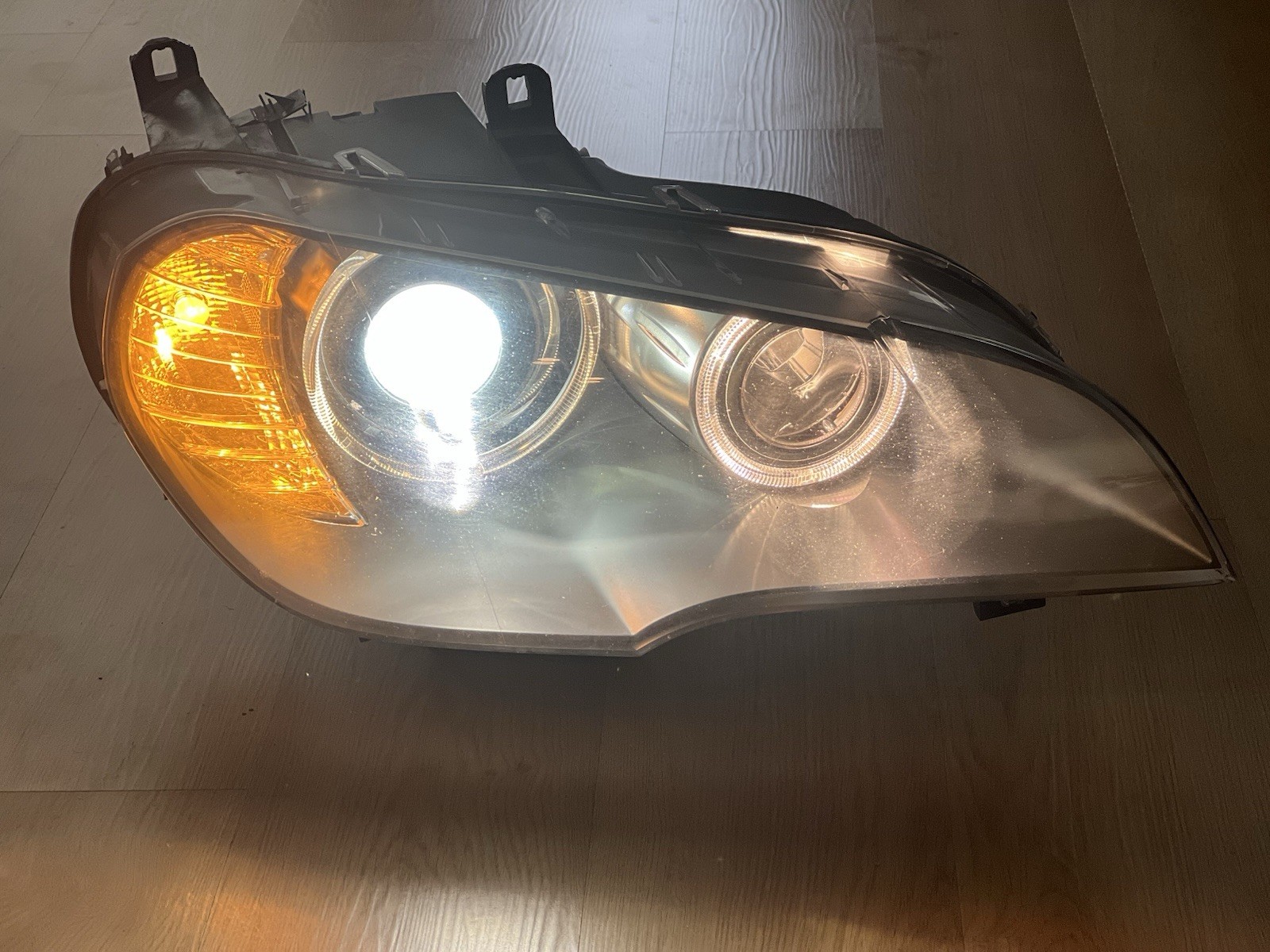 2007-2010 BMW X5 E70 Pre-LCI Right Passenger Xenon Headlight Lamp Assembly 