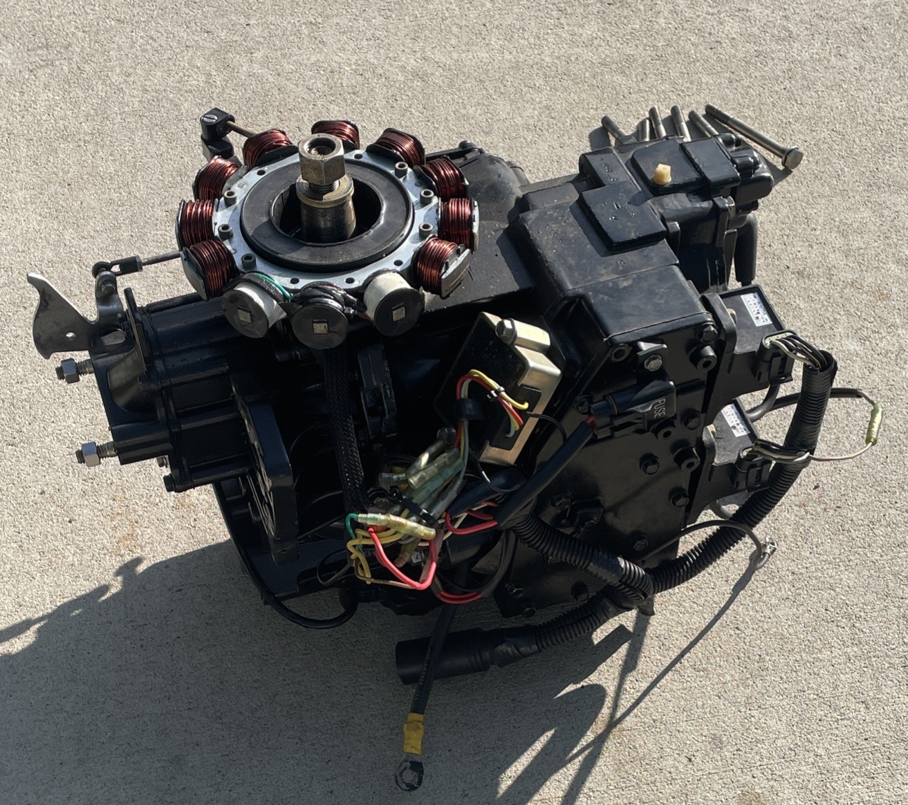 Force 1996 1997 1998 1999 Complete Powerhead 40 50 HP 2 Cylinder 81815A29 Force 1996 1997 1998 1999 Complete Powerhead 40 50 HP 2 Cylinder 81815A29