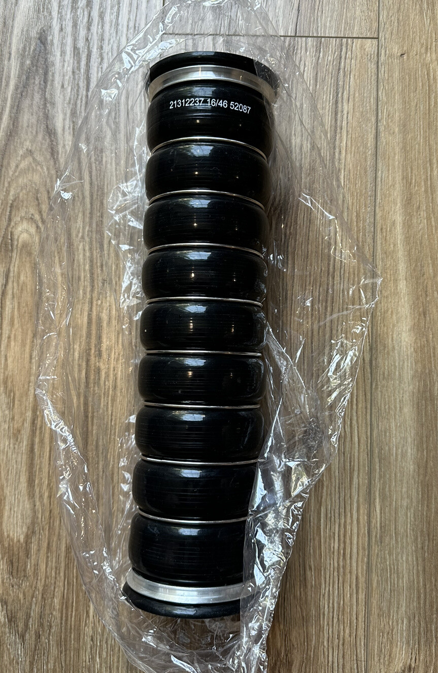 🔥New Volvo Truck D12 VNL 21312237 Heavy Duty Charge Air Hose, Hot Side OEM
