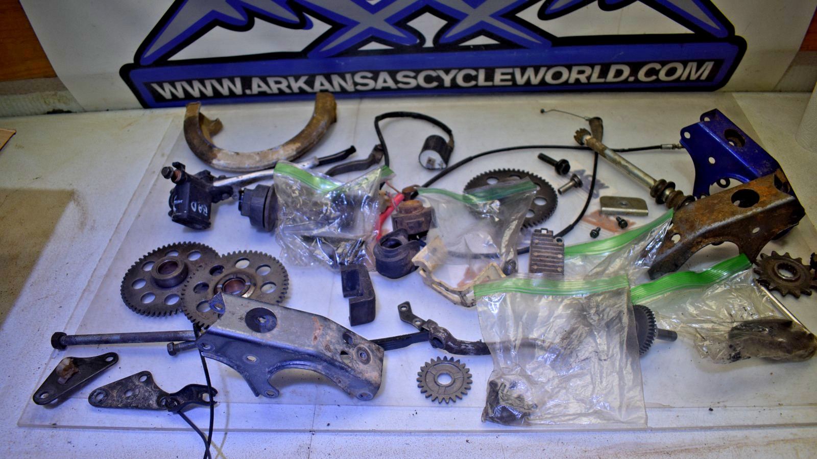 Fi7 Large Nice Parts Box Motor Engine Etc 04 Yamaha TTR225 TTR 225