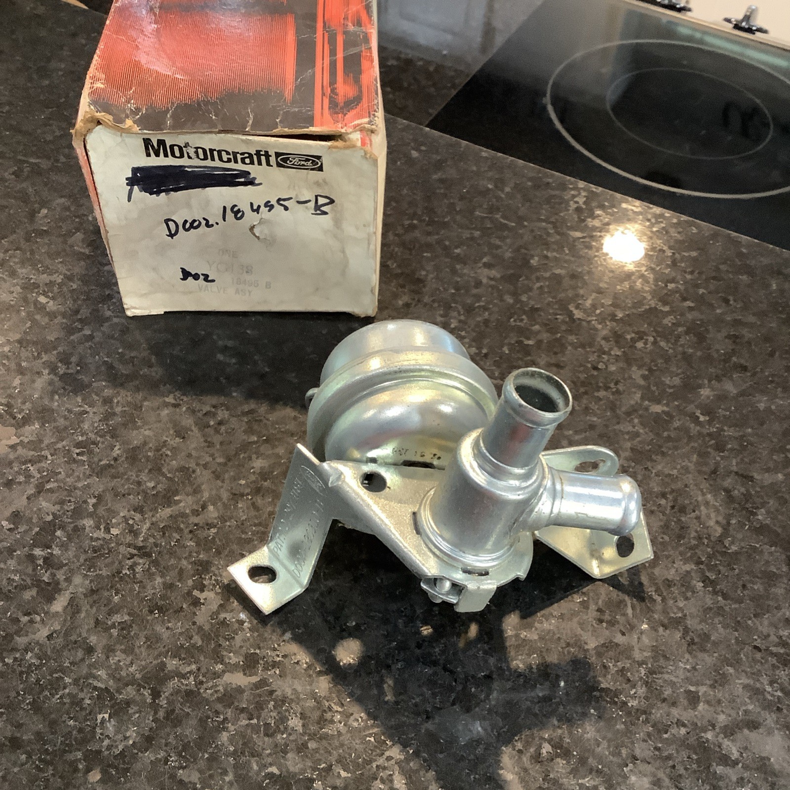 Nos 1971 Ford Torino Cyclone Hot Water Valves DOOZ-18495-B