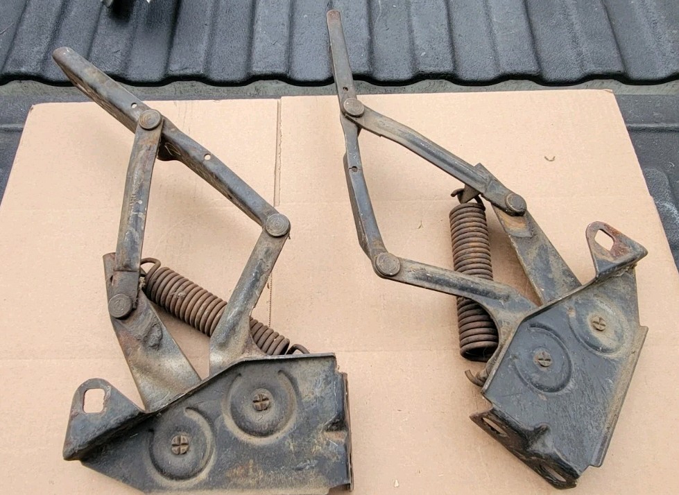 1964-1965-1966-1967 PONTIAC GM HOOD HINGES Pair OEM 