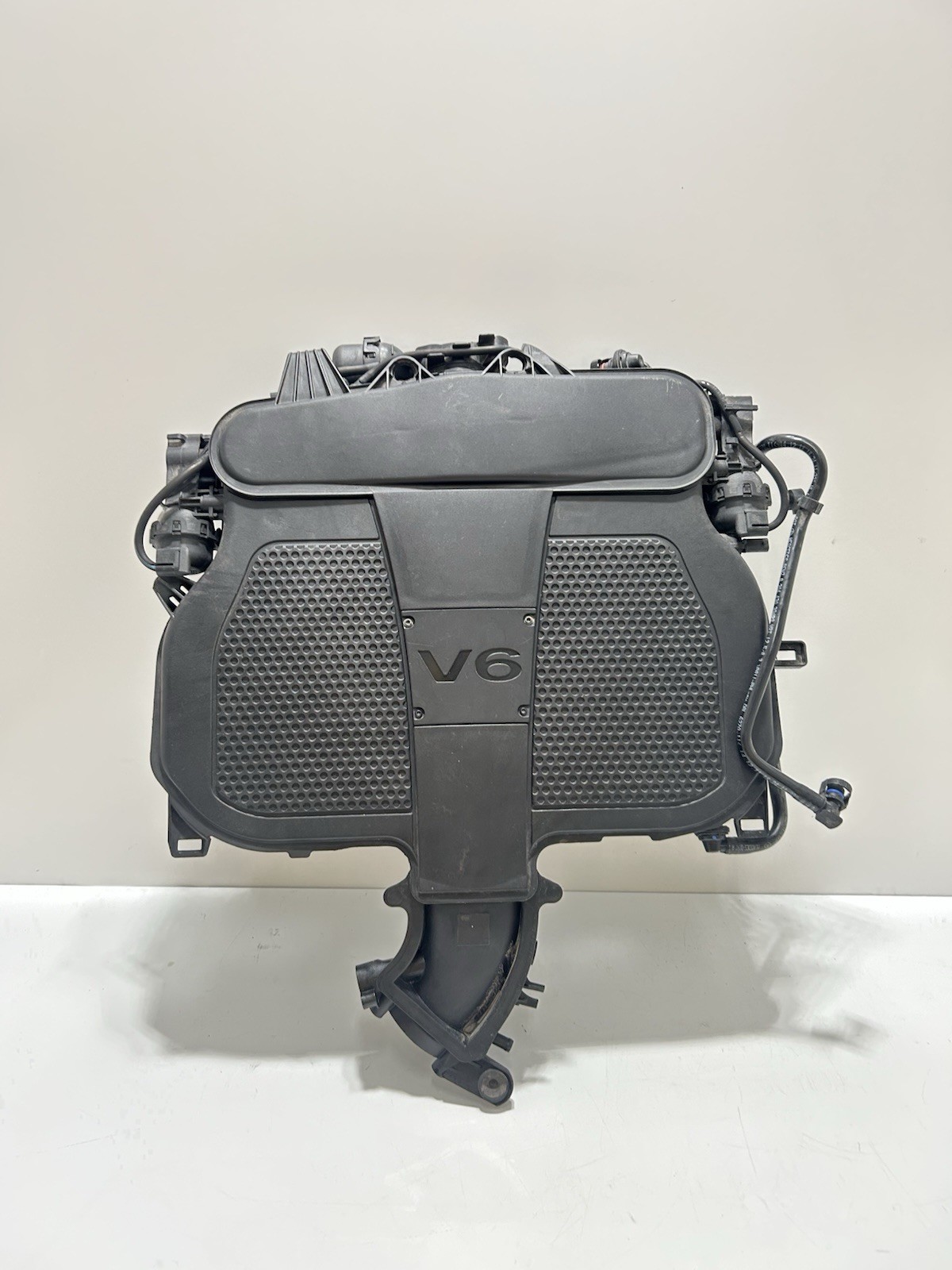 W212 12-18 Mercedes C350 CLS350 E350 R350 SLK350 M276 Engine Air Intake Manifold W212 12-18 Mercedes C350 CLS350 E350 R350 SLK350 M276 Engine Air Intake Manifold