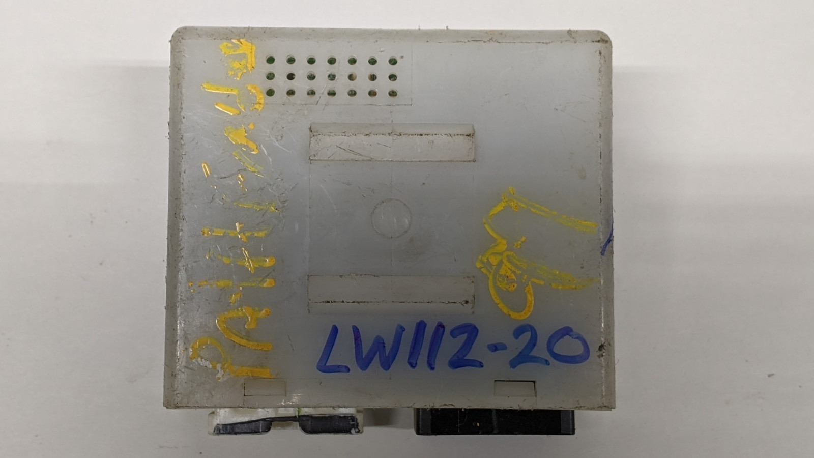 1998-01 Nissan Pathfinder theft locking keyless entry control module 28595-2W600