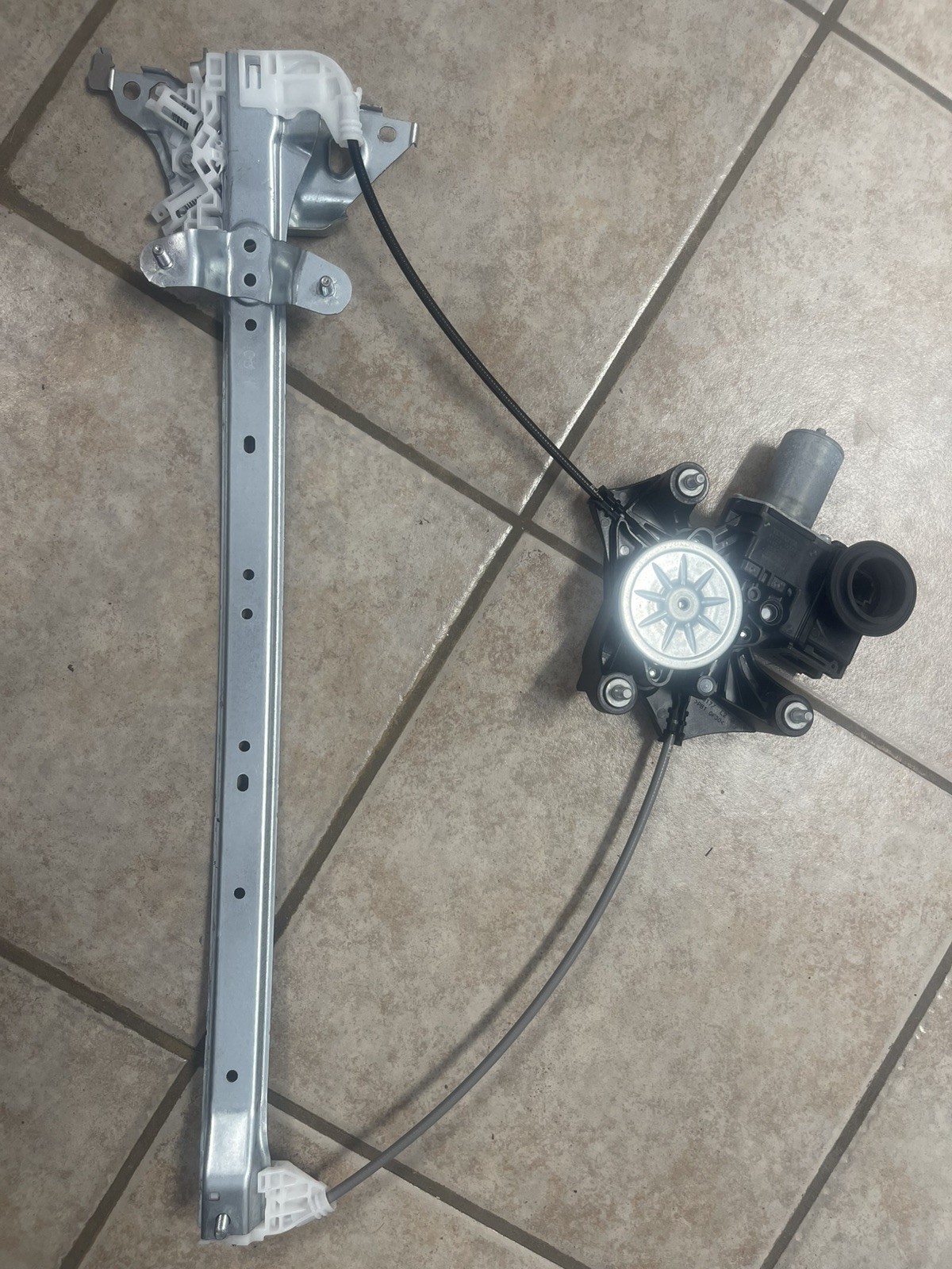 2019-2025 TOYOTA RAV4 RIGHT PASSENGER REAR DOOR WINDOW REGULATOR MOTOR OEM