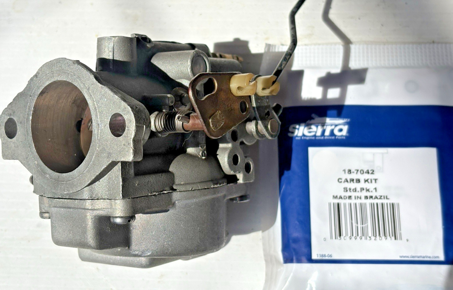 Rebuilt Johnson Evinrude 60-70 HP Carburetor 1-3/8” Throat 315082 313355 Bowl Rebuilt Johnson Evinrude 60-70 HP Carburetor 1-3/8” Throat 315082 313355 Bowl