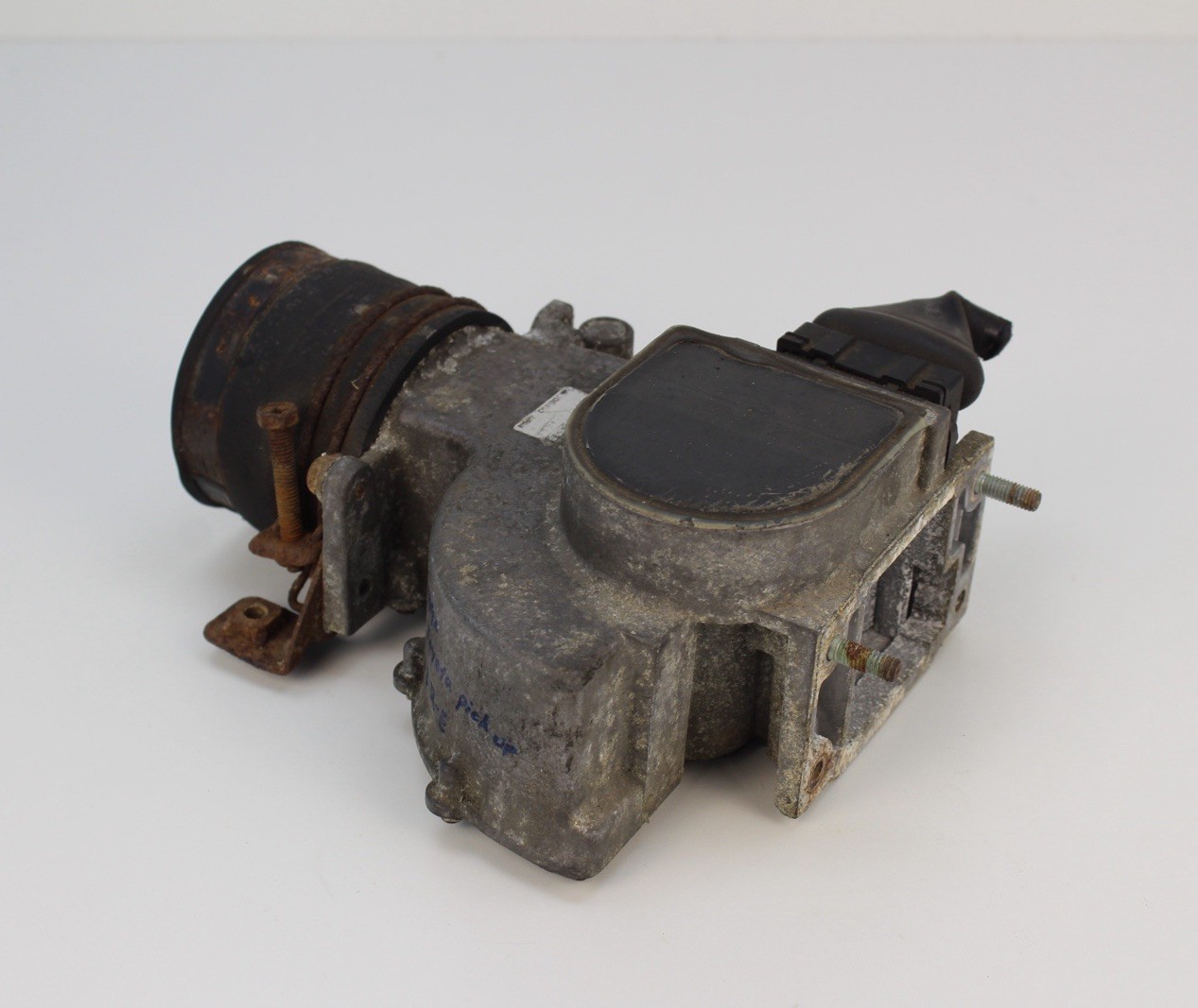 1992 TOYOTA pickup TRUCK 2.4 22RE MASS AIR FLOW VAF MAF SENSOR 22250-35050