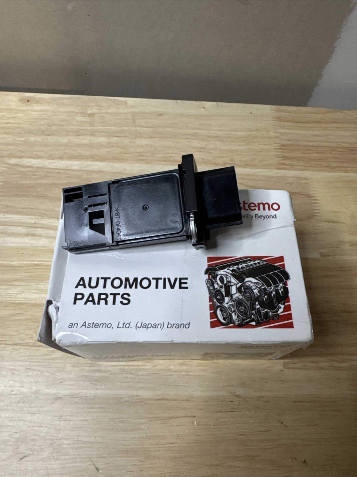 Hitachi MAF0031 Mass Air Flow Sensor Hitachi MAF0031 Mass Air Flow Sensor