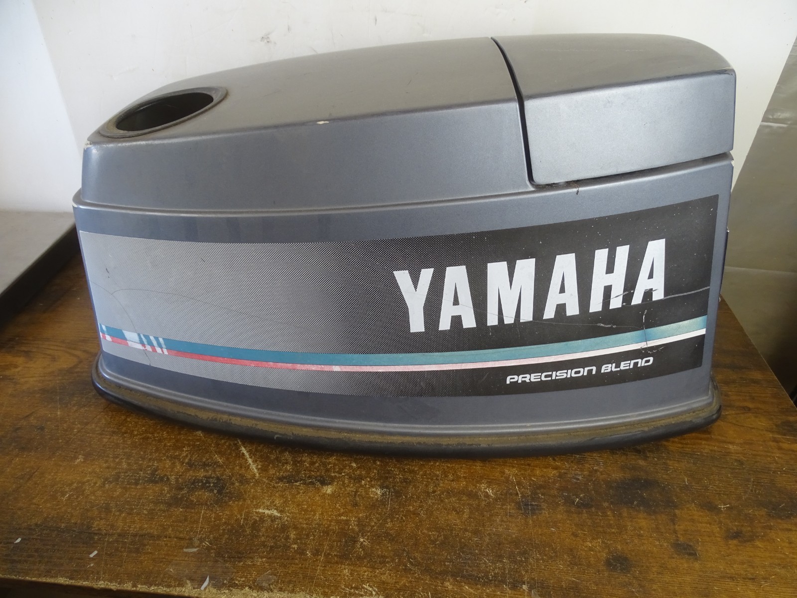 USED OEM Yamaha 40 HP 1986 Outboard 40ELJ  Top Cowling Assembly 6H4-42610-H2-EK