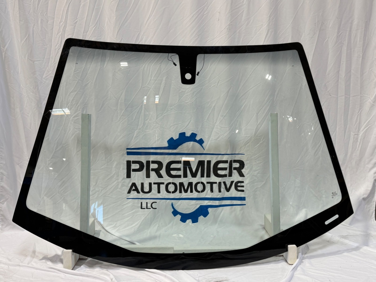 ***NEW AFTERMARKET*** Lamborghini Aventador windshield