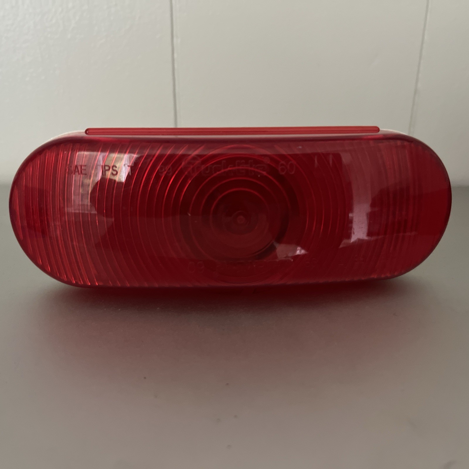 Truck-Lite 50-60202R3 Red Oval Tail Light Stop Turn Trailer Truck RV NEW #1105