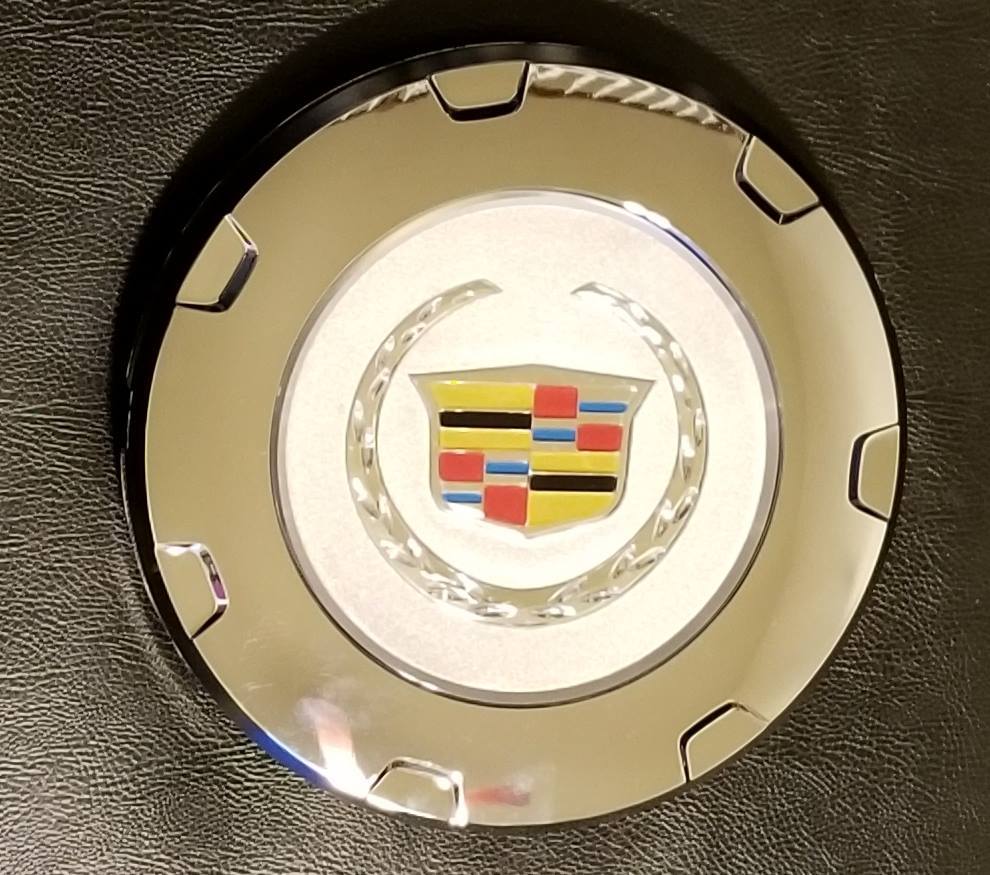 1PC  2007-2015 CADILLAC ESCALADE WITH COLOR CREST 22\