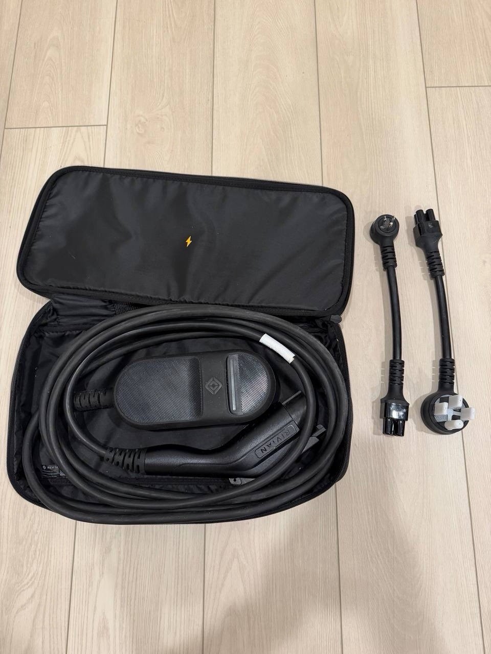 Rivian R1T R1S OEM Portable Charger 32A 120V 240V w/ Adapters & Carrying Case