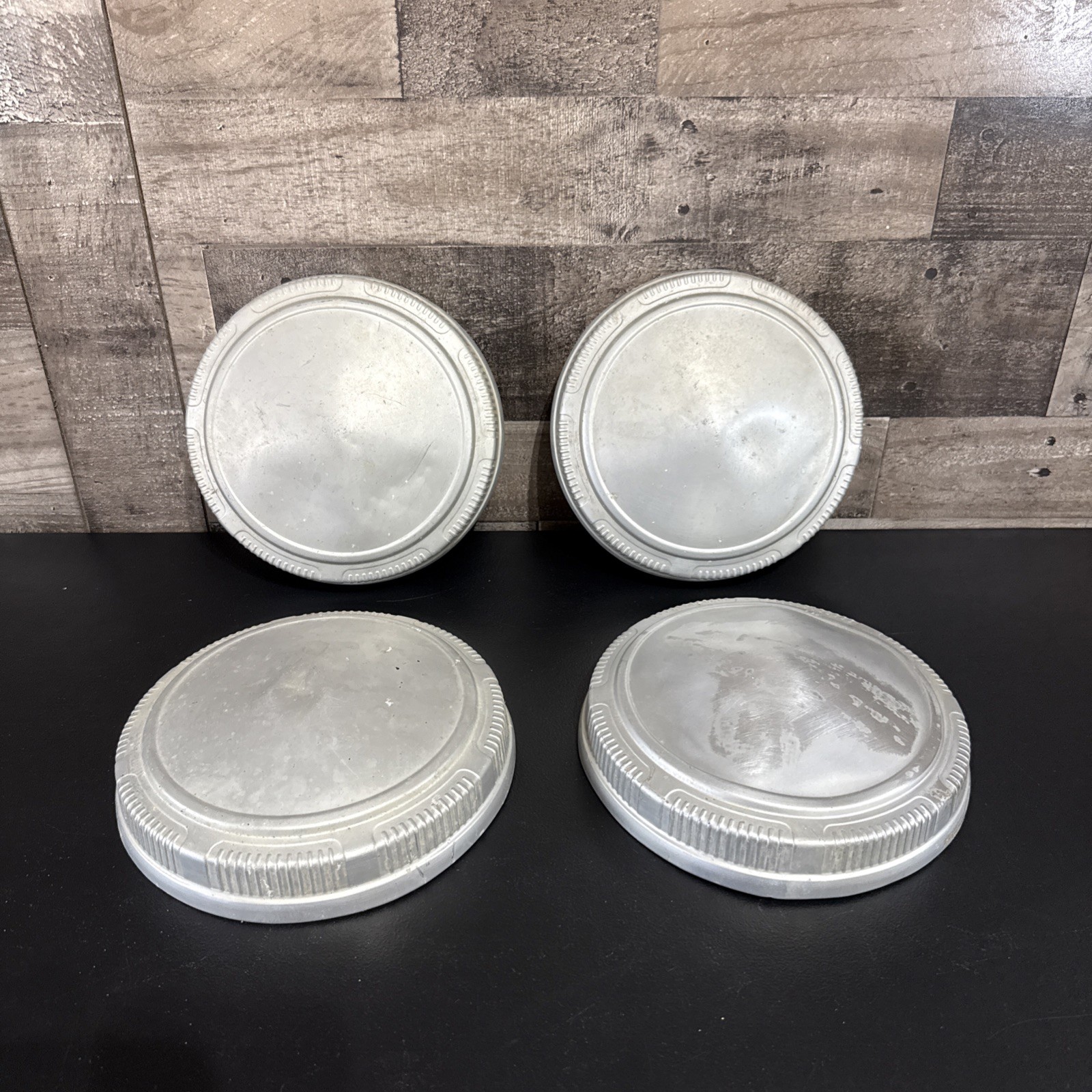 4 VINTAGE 1969 - 1974 DODGE CHRYSLER PLYMOUTH MOPAR DOG DISH POVERTY HUBCAP 9” 4 VINTAGE 1969 - 1974 DODGE CHRYSLER PLYMOUTH MOPAR DOG DISH POVERTY HUBCAP 9”