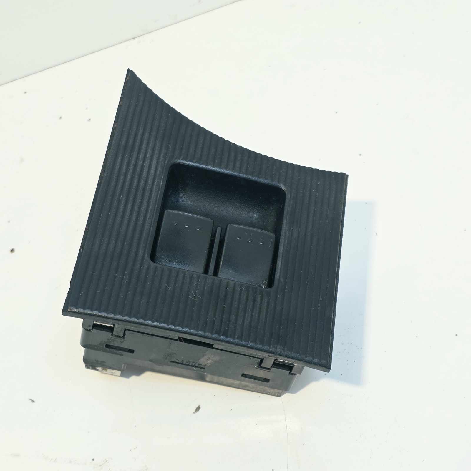 2006-2008 Mazda MX-5 Miata Window Switch OEM SI58 2006-2008 Mazda MX-5 Miata Window Switch OEM SI58