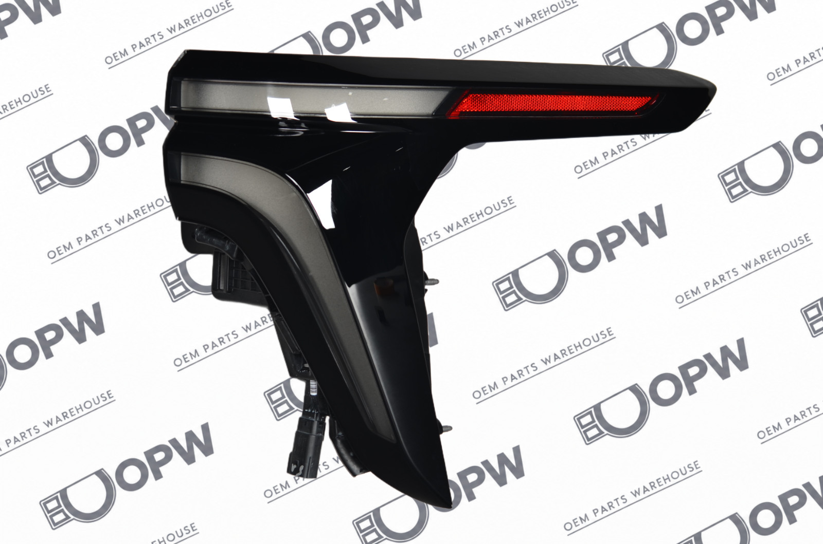 Perfect Genuine 24-26 Chevrolet Traverse LED Taillight w/ Sequential Right OEM