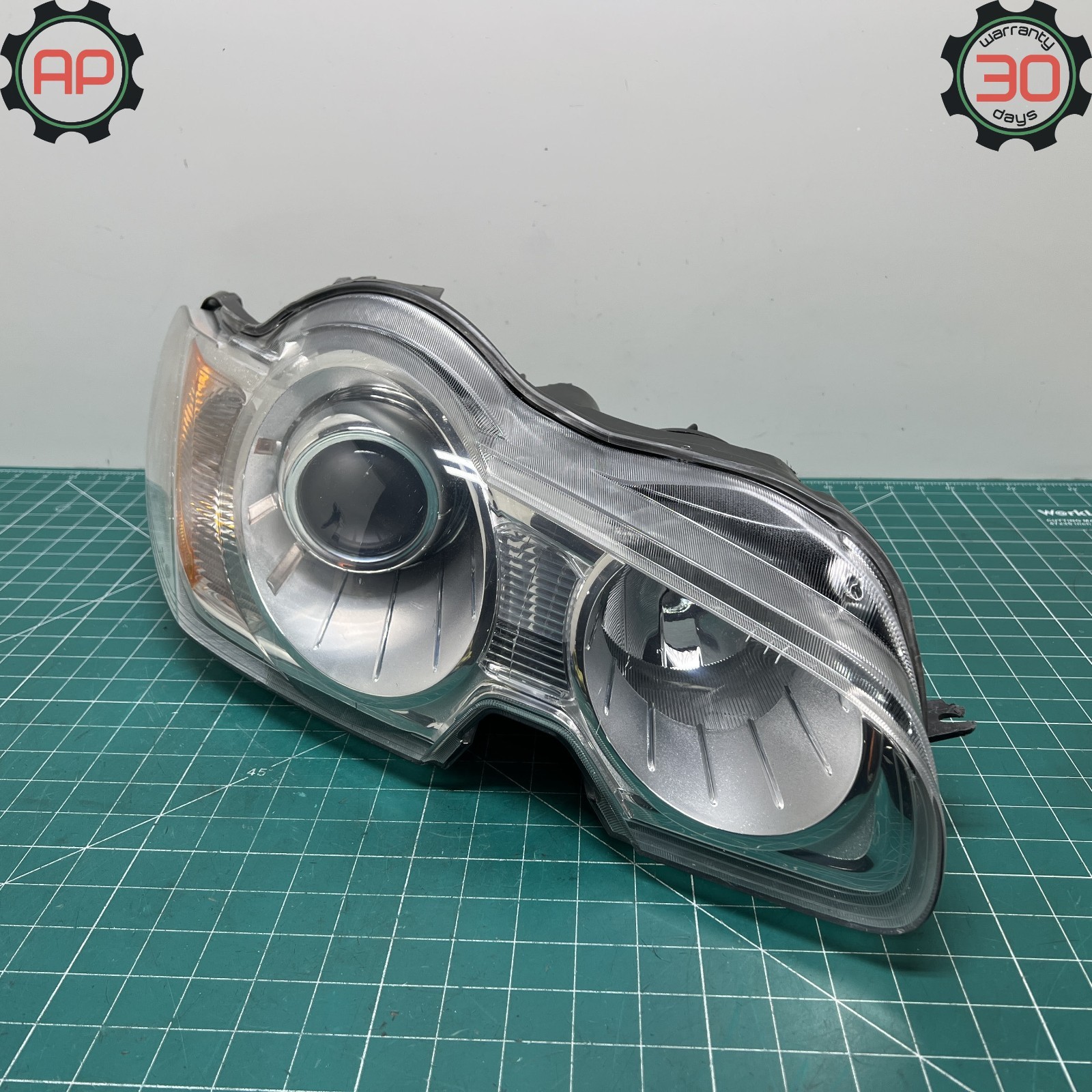 09-11 JAGUAR XF X250 RIGHT PASSENGER SIDE XENON HEADLIGHT OEM