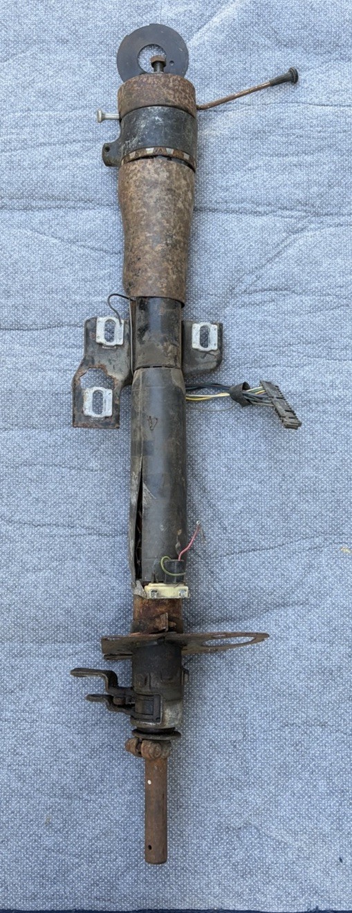 1967 Chevelle Column Manual Shift Steering Column, Good For Rebuilding Or Parts 1967 Chevelle Column Manual Shift Steering Column, Good For Rebuilding Or Parts